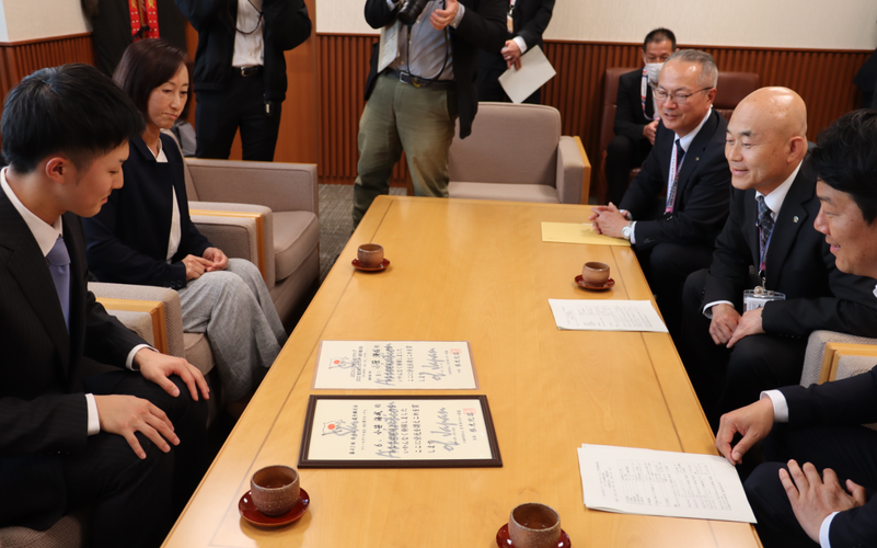 小笹選手訪問の様子